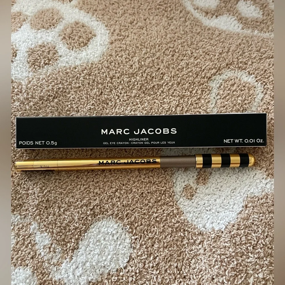 Marc Jacobs 110 Pewter Please! Highliner